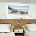 아파트 1607 - *